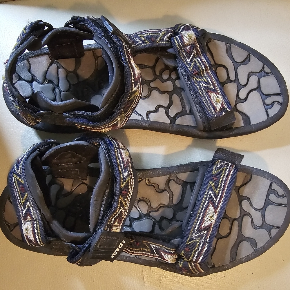 TEVA Men's Sandals Scorpion River Rubber Soles Brown Size 9 Sanitized